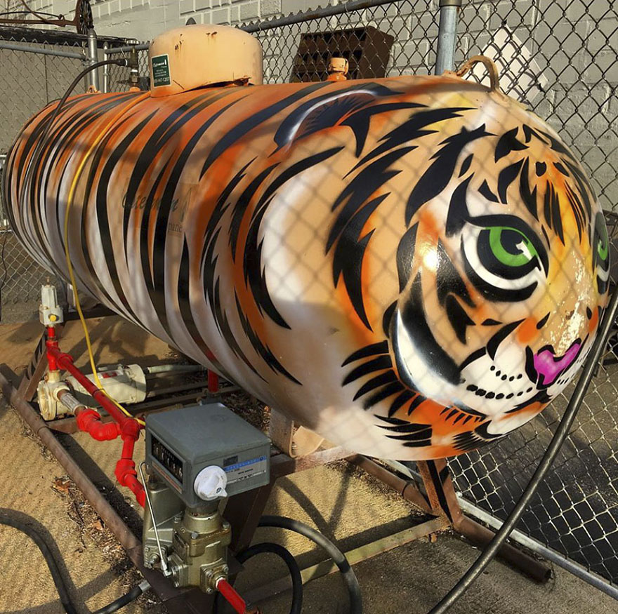 There’s A Genius Street Artist Running Loose In New York, And Let’s Hope Nobody Catches Him There’s A Genius Street Artist Running Loose In New York, And Let’s Hope Nobody Catches Him