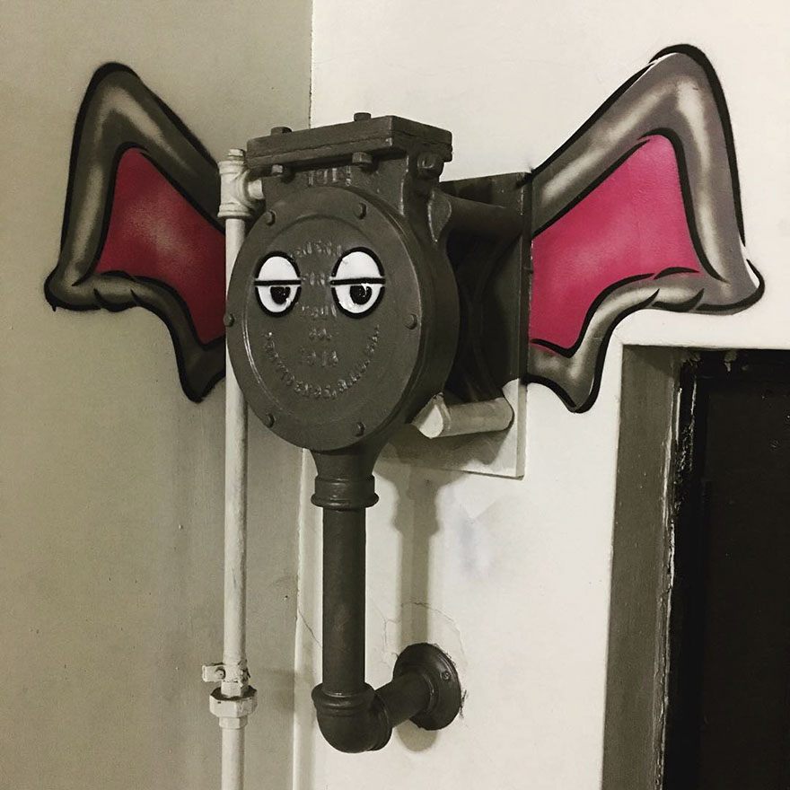 There’s A Genius Street Artist Running Loose In New York, And Let’s Hope Nobody Catches Him There’s A Genius Street Artist Running Loose In New York, And Let’s Hope Nobody Catches Him