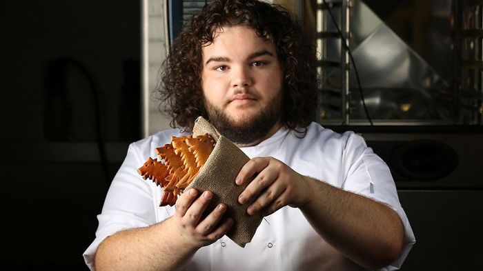 &#8216;Game Of Thrones&#8217; Hot Pie Opens Real Bakery Called &#8216;You Know Nothing John Dough&#8217; And Guess What He&#8217;s Making