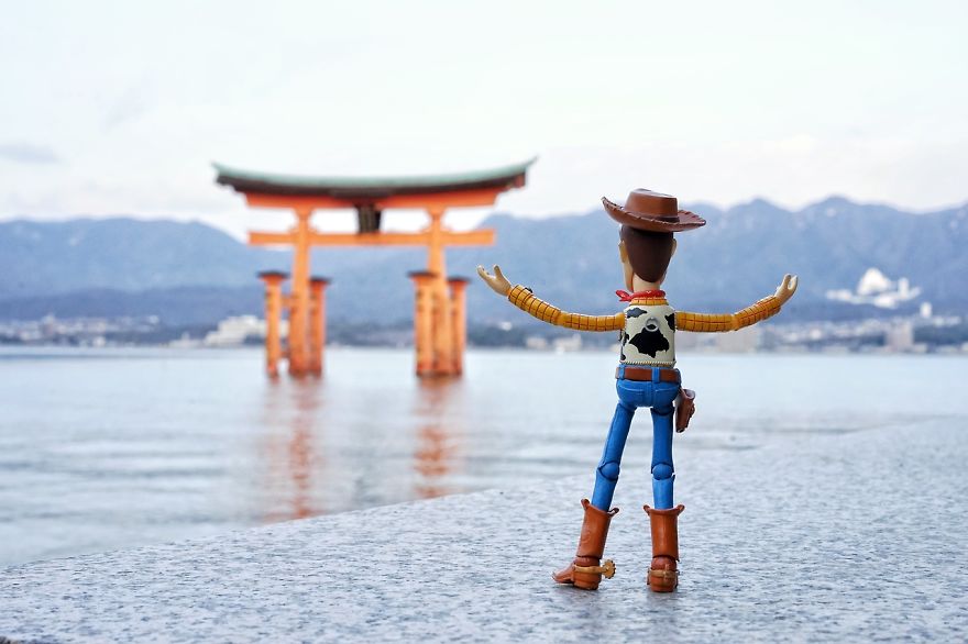 I Turn My Toys Alive With My Camera I Turn My Toys Alive With My Camera