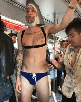 176 Of The Weirdest People Ever Spotted Riding On The Subway 176 Of The Weirdest People Ever Spotted Riding On The Subway