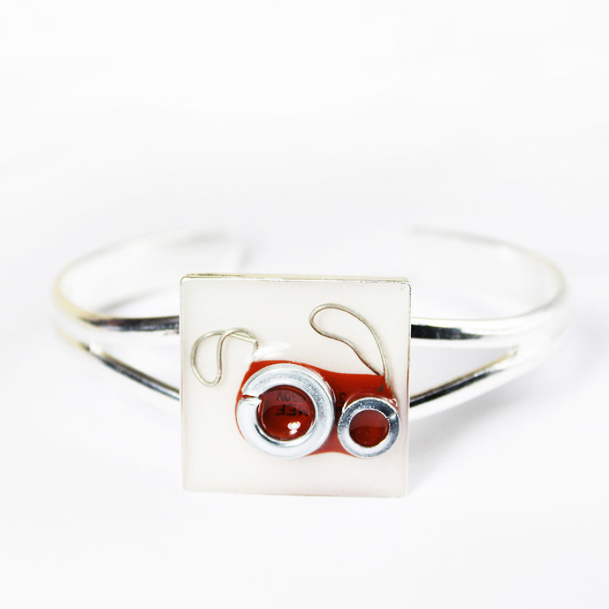 I Turned Electronic Waste Into Tiny And Biggie Robots (Part 3) I Turned Electronic Waste Into Tiny And Biggie Robots (Part 3)