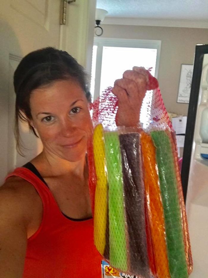 Woman Gets Fed Up With Mom-Shaming, Decides To Shut It Down With A Powerful Message Woman Gets Fed Up With Mom-Shaming, Decides To Shut It Down With A Powerful Message