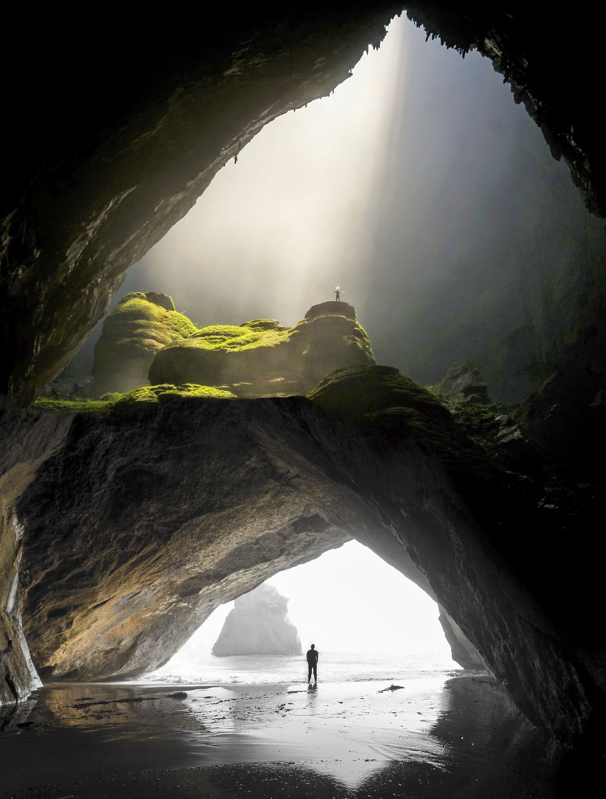 I Merge Reality With Imagination To Create Fascinating Surreal Artworks