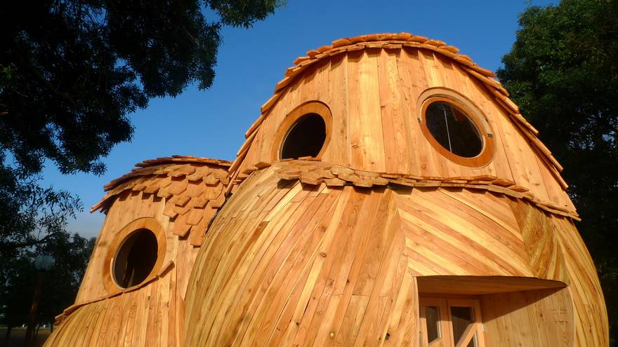 You Can Sleep In These Owl Cabins In France For Free, And Their Interior Is As Good As Exterior
