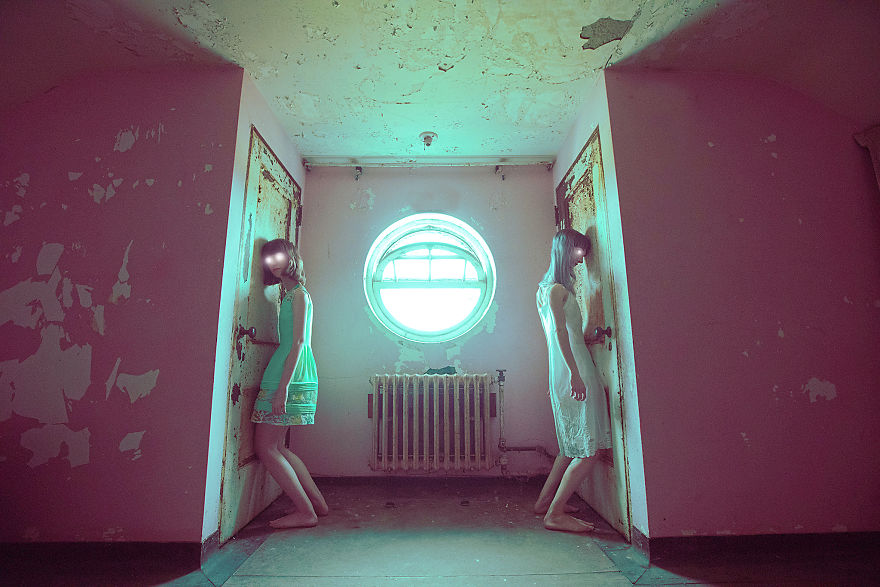 I Spent A Day Creating Sci-Fi Scenes In A 200 Year Old Asylum I Spent A Day Creating Sci-Fi Scenes In A 200 Year Old Asylum