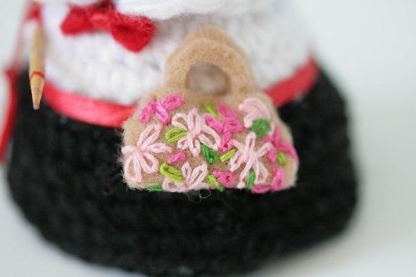 I Crochet Little Characters To Scatter Around San Diego For Strangers To Find I Crochet Little Characters To Scatter Around San Diego For Strangers To Find