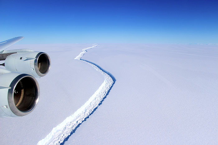 A Trillion-Tonne Iceberg Just Broke Away From Antarctica, And Here’s Why It Should Worry Us All A Trillion-Tonne Iceberg Just Broke Away From Antarctica, And Here’s Why It Should Worry Us All