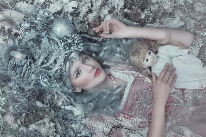 I&#8217;m A Self-Taught Artist Who Creates Wearable Art Pieces