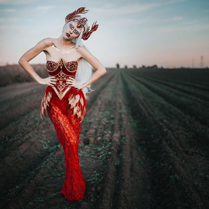 I&#8217;m A Self-Taught Artist Who Creates Wearable Art Pieces