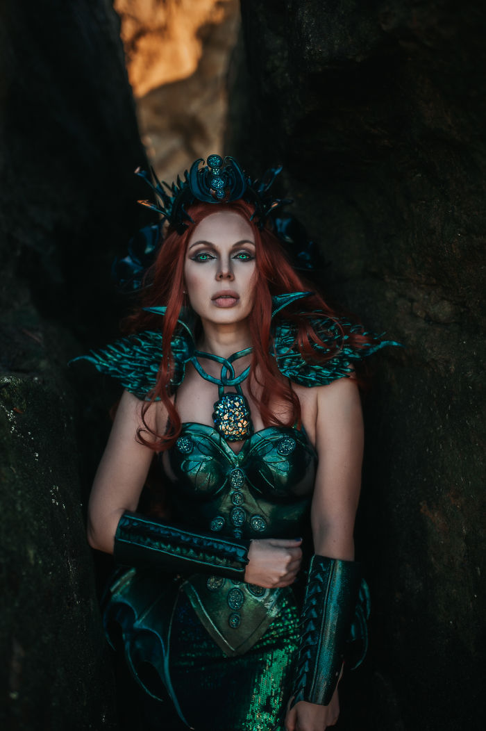 I&#8217;m A Self-Taught Artist Who Creates Wearable Art Pieces