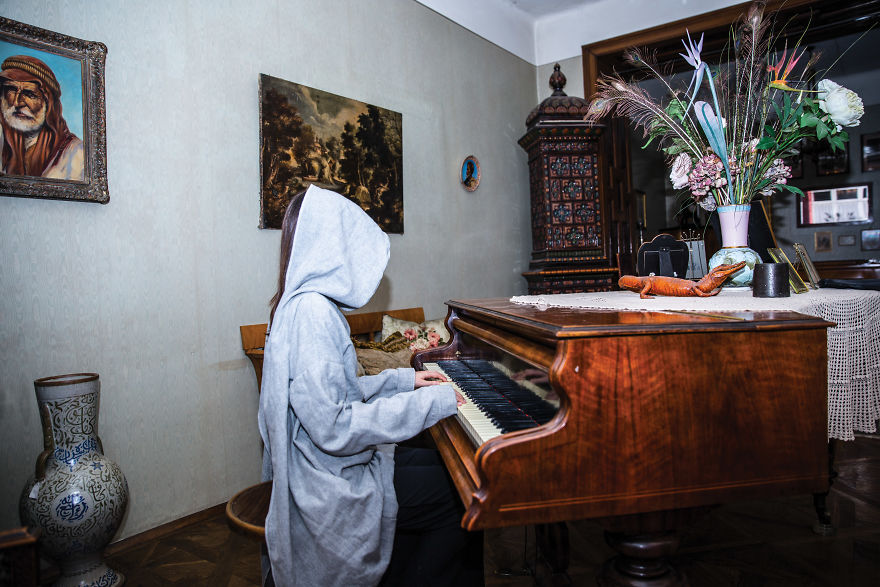 You Got Me Wonrg: Series Of Photos Based On Misunderstandings You Got Me Wonrg: Series Of Photos Based On Misunderstandings