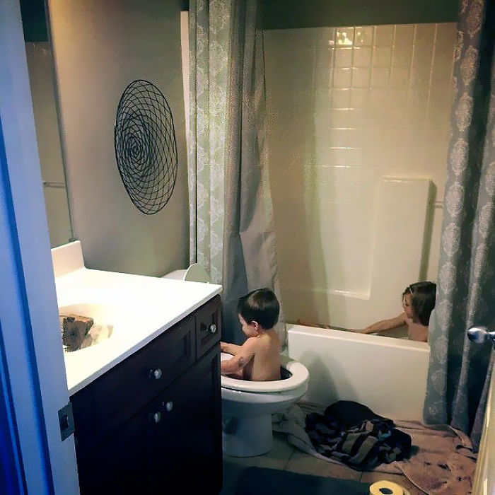 50 Hilarious Pics That Show What Happens When You Leave Your Kids Alone