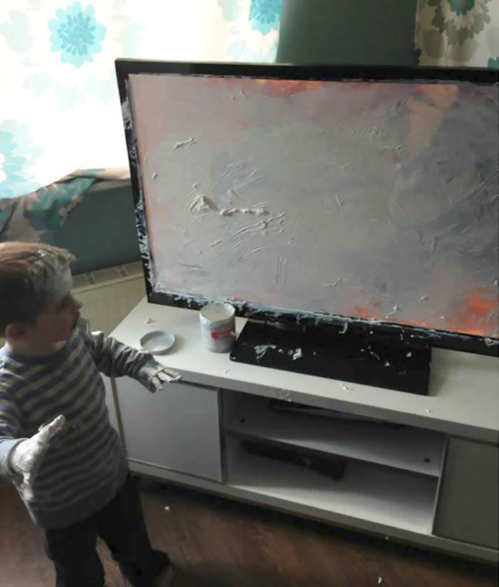 50 Hilarious Pics That Show What Happens When You Leave Your Kids Alone