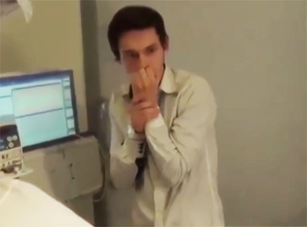 This Guy’s Reaction To Childbirth Will Make You Laugh Out Loud This Guy’s Reaction To Childbirth Will Make You Laugh Out Loud