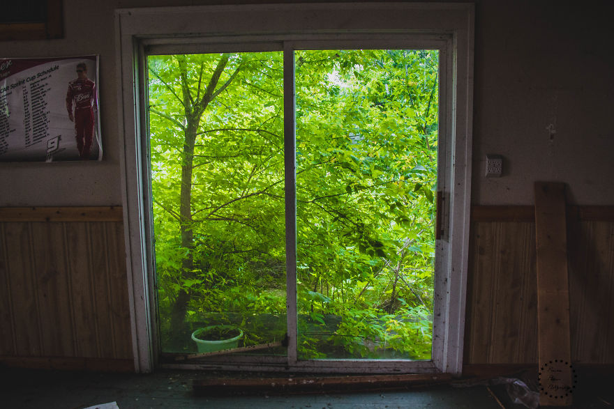 I Photograph The Views From Abandoned Prairie Place’s Doors And Windows I Photograph The Views From Abandoned Prairie Place’s Doors And Windows