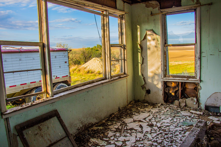 I Photograph The Views From Abandoned Prairie Place’s Doors And Windows I Photograph The Views From Abandoned Prairie Place’s Doors And Windows