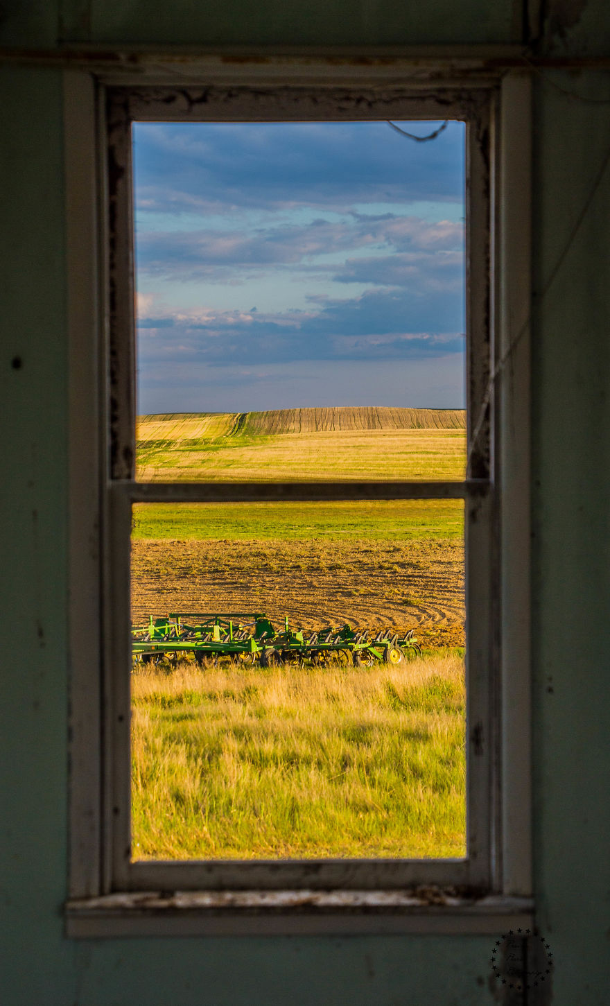 I Photograph The Views From Abandoned Prairie Place’s Doors And Windows I Photograph The Views From Abandoned Prairie Place’s Doors And Windows