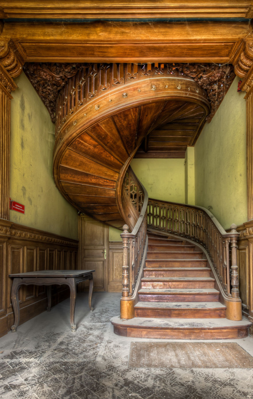 I Travel Around Europe Photographing Abandoned Staircases I Travel Around Europe Photographing Abandoned Staircases
