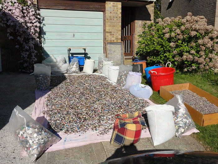 Guy Collects 35 Bags Of Microplastics On The Beach In Just One Day, Turns It Into Art Guy Collects 35 Bags Of Microplastics On The Beach In Just One Day, Turns It Into Art