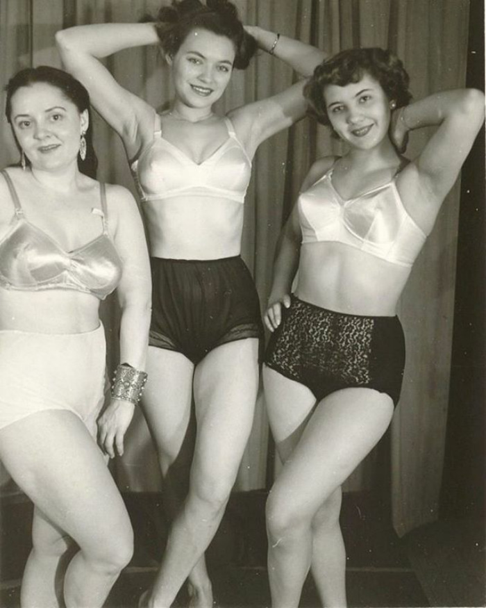 Bullet Bras Were All The Rage In The 1940s And 1950s, And These 98 Pics Will Poke Your Eyes
