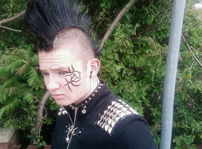 People Are Posting Their Most Embarrassing Childhood Photos, And It&#8217;s Impossible Not To Laugh