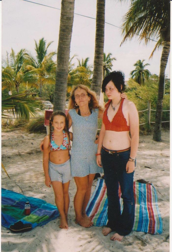 People Are Posting Their Most Embarrassing Childhood Photos, And It&#8217;s Impossible Not To Laugh