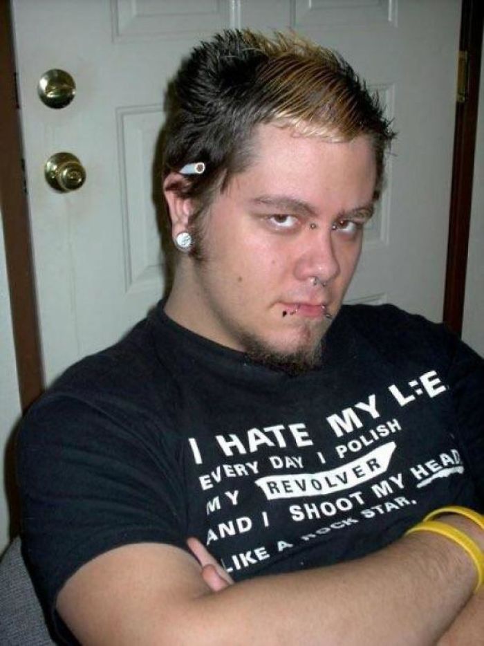 People Are Posting Their Most Embarrassing Childhood Photos, And It&#8217;s Impossible Not To Laugh