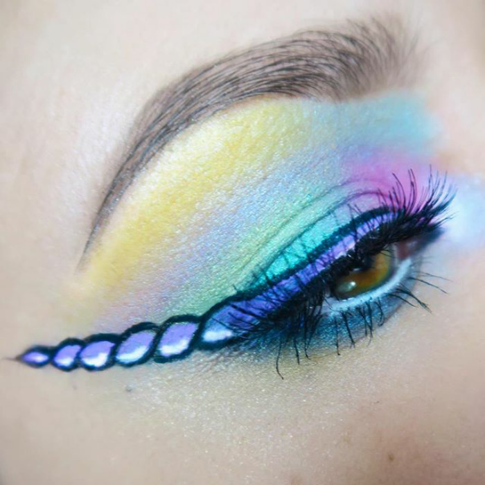 Unicorn Eyeliner Is A Thing Now And It Looks Extra Magical Unicorn Eyeliner Is A Thing Now And It Looks Extra Magical