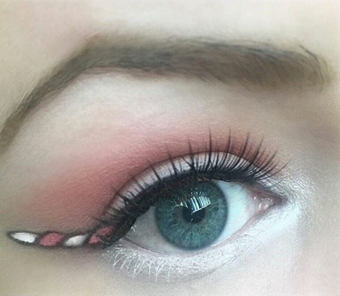 Unicorn Eyeliner Is A Thing Now And It Looks Extra Magical Unicorn Eyeliner Is A Thing Now And It Looks Extra Magical