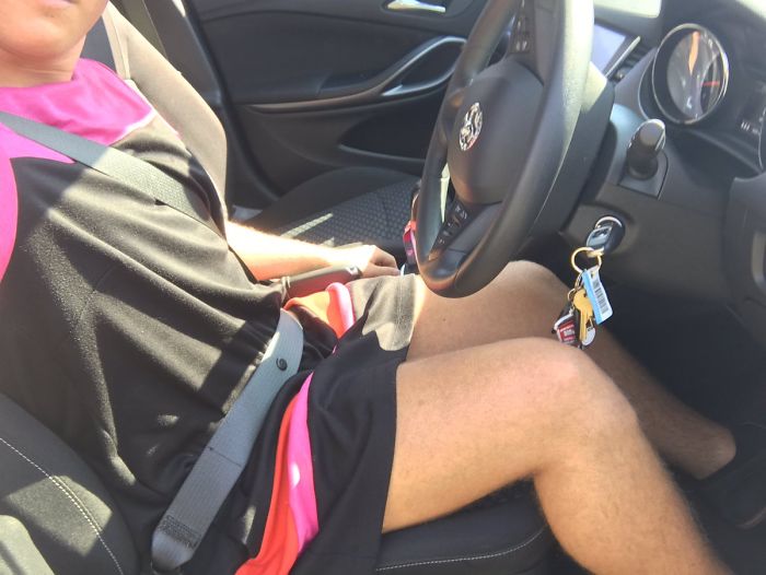 Boss Sends Guy Home For Violating The Male Dress Code, So He Decides To Follow The Female One Instead Boss Sends Guy Home For Violating The Male Dress Code, So He Decides To Follow The Female One Instead