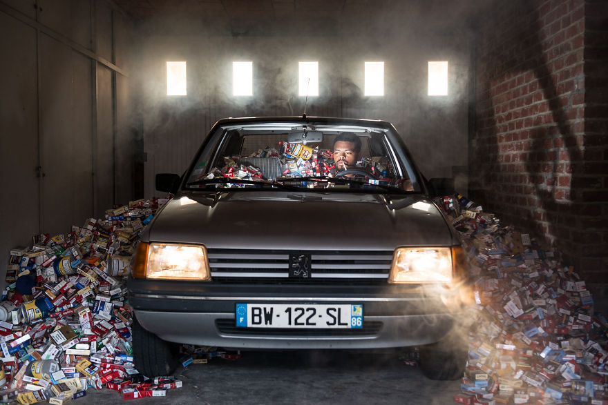 After 4 Years Of Not Throwing Away His Trash This Photographer Created A Powerful Photo Series