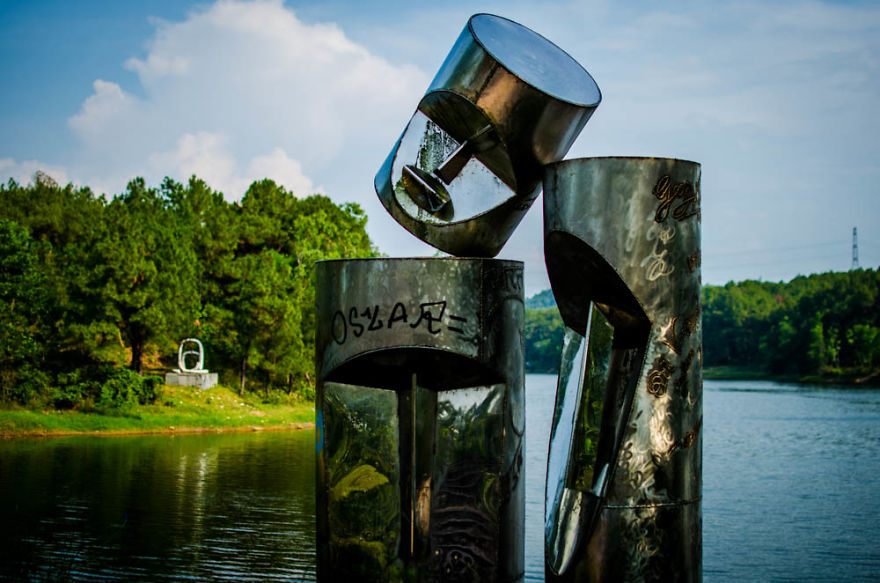 An Hour At A Run Down And Not So Spooky Waterpark, Hue