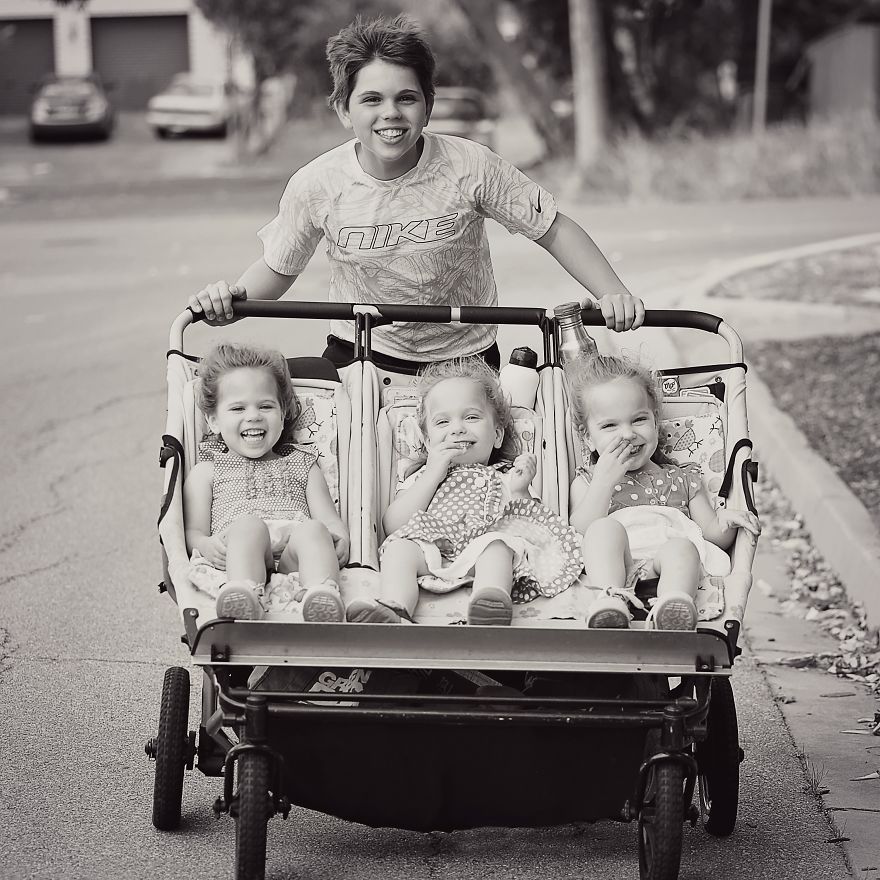 Heartwarming Pictures Of Life When Raising Six Kids
