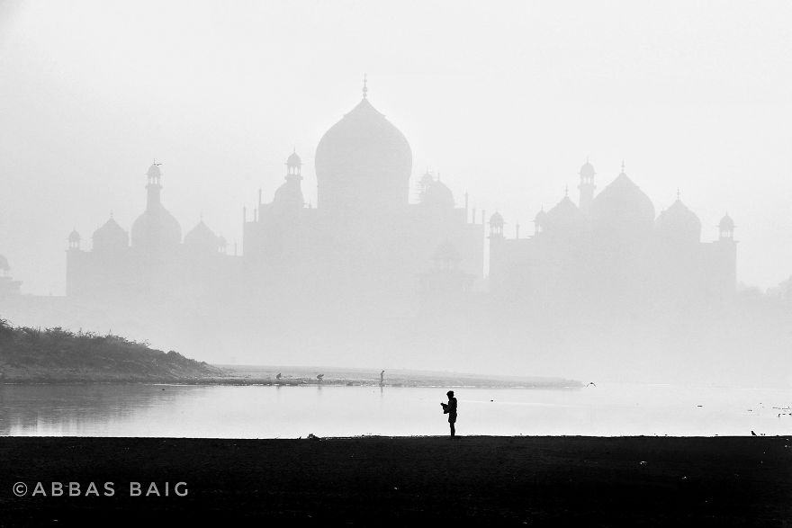 Former Engineer Is Winning India’s Heart With His Emotional Photographs