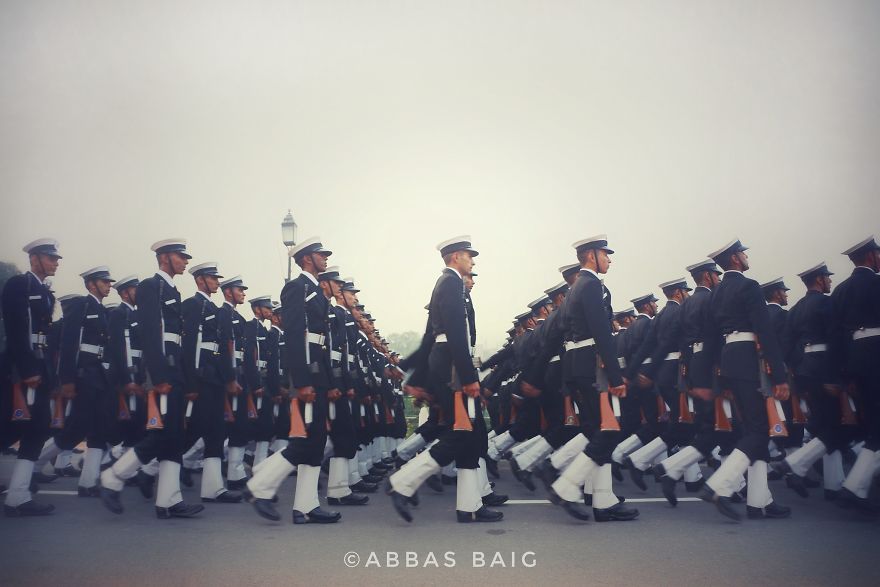 Former Engineer Is Winning India’s Heart With His Emotional Photographs