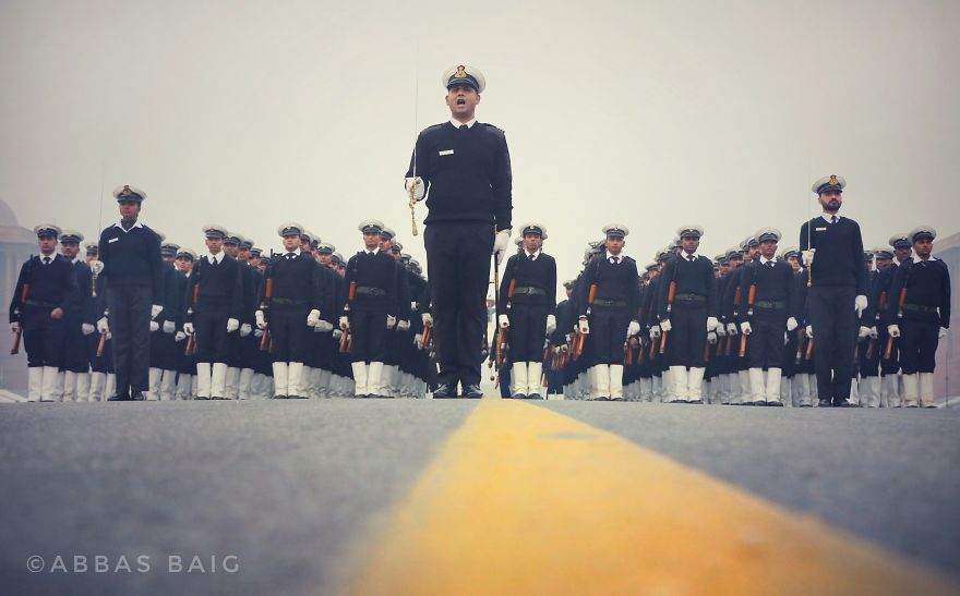 Former Engineer Is Winning India’s Heart With His Emotional Photographs