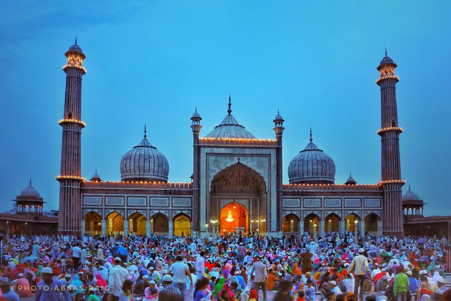 Former Engineer Is Winning India’s Heart With His Emotional Photographs