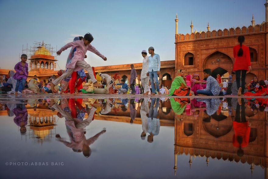 Former Engineer Is Winning India’s Heart With His Emotional Photographs
