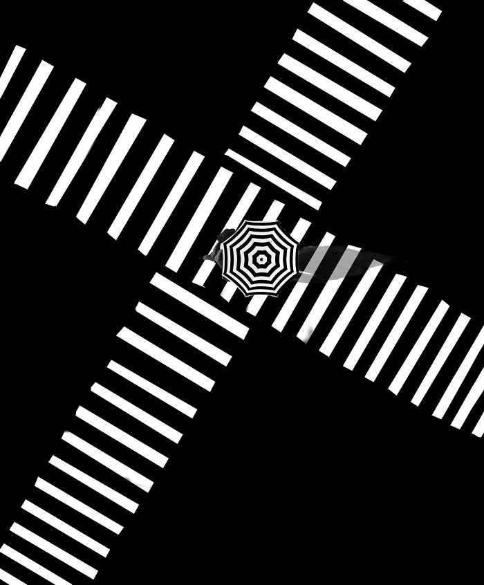 Artist Spots Patterns And Shapes In Everyday Life, Creates Beautiful Minimal Photos Artist Spots Patterns And Shapes In Everyday Life, Creates Beautiful Minimal Photos