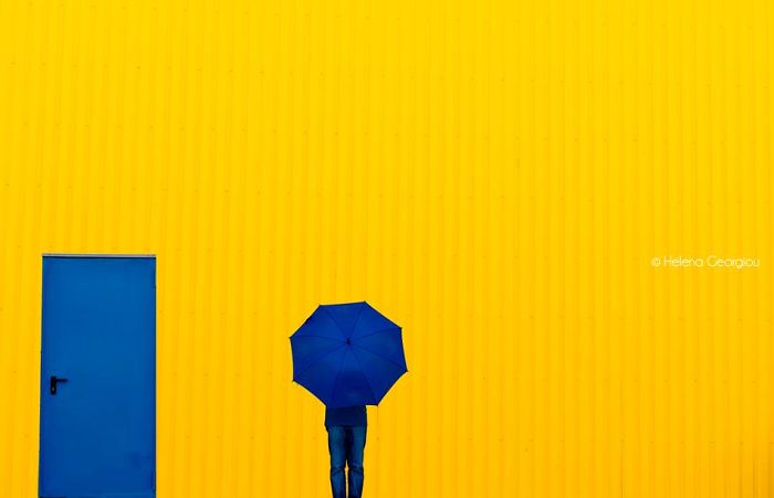 Artist Spots Patterns And Shapes In Everyday Life, Creates Beautiful Minimal Photos Artist Spots Patterns And Shapes In Everyday Life, Creates Beautiful Minimal Photos