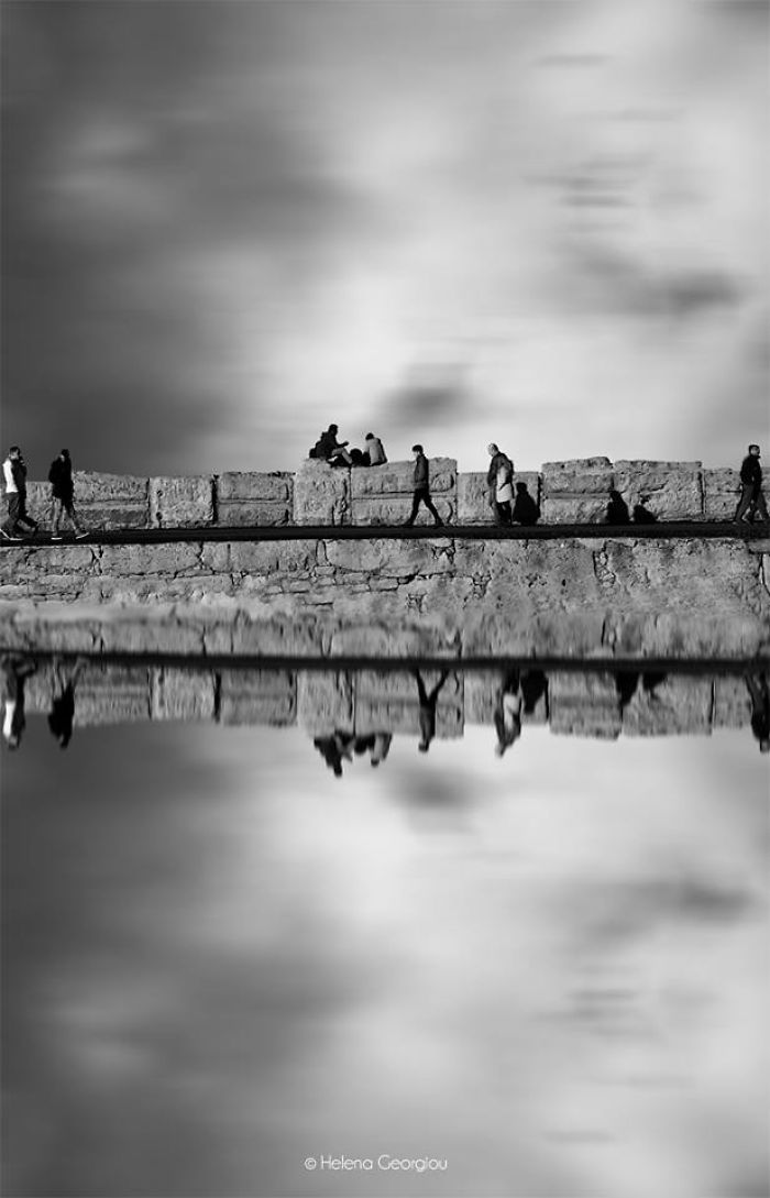 Artist Spots Patterns And Shapes In Everyday Life, Creates Beautiful Minimal Photos Artist Spots Patterns And Shapes In Everyday Life, Creates Beautiful Minimal Photos