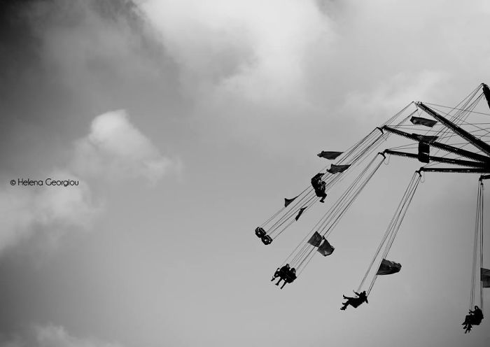 Artist Spots Patterns And Shapes In Everyday Life, Creates Beautiful Minimal Photos Artist Spots Patterns And Shapes In Everyday Life, Creates Beautiful Minimal Photos