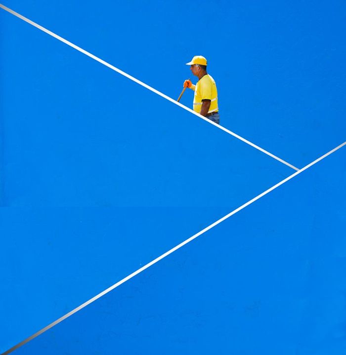 Artist Spots Patterns And Shapes In Everyday Life, Creates Beautiful Minimal Photos Artist Spots Patterns And Shapes In Everyday Life, Creates Beautiful Minimal Photos