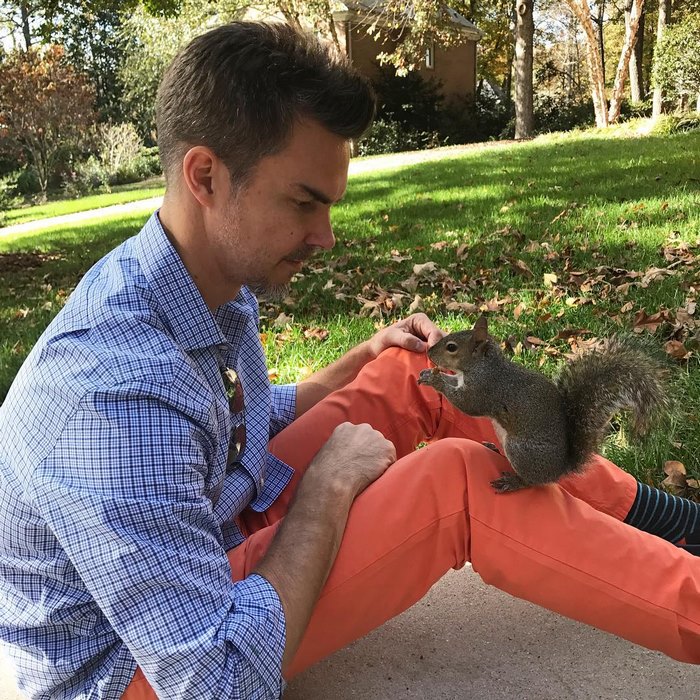 This Squirrel Keeps Coming Back To Visit The Family That Saved Her 8 Years Ago This Squirrel Keeps Coming Back To Visit The Family That Saved Her 8 Years Ago