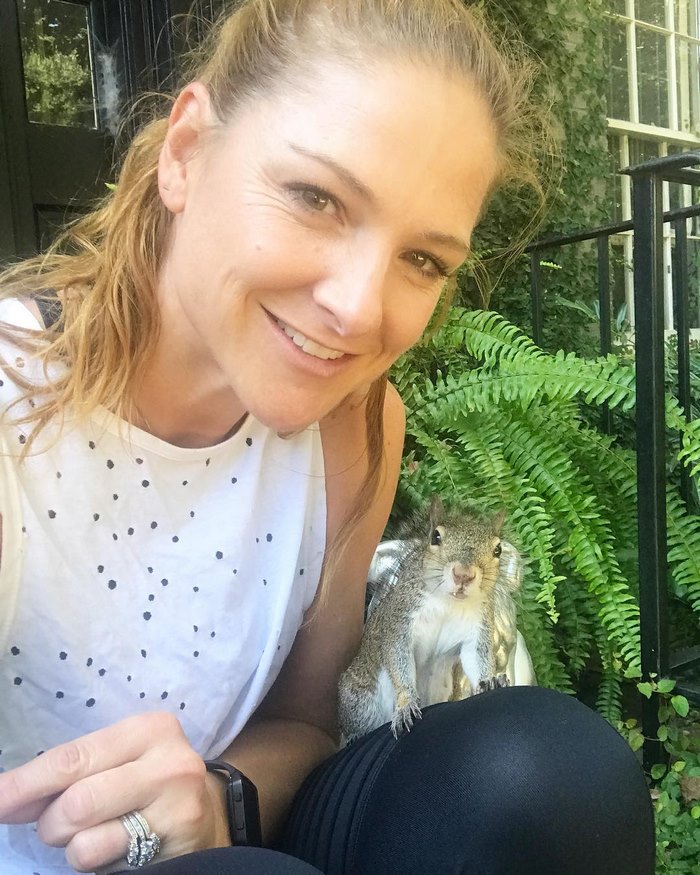 This Squirrel Keeps Coming Back To Visit The Family That Saved Her 8 Years Ago This Squirrel Keeps Coming Back To Visit The Family That Saved Her 8 Years Ago
