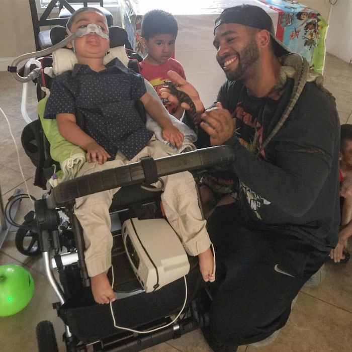 This Exotic Animal Specialist Is The Real-Life Tarzan