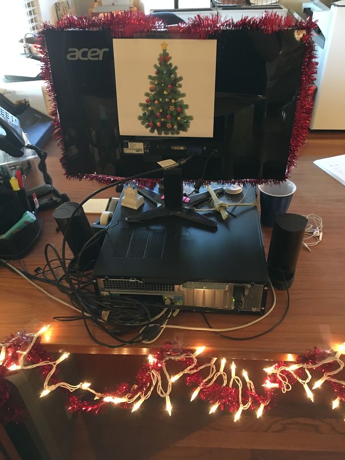 Pandas, Post Your Creative Christmas Trees Here!