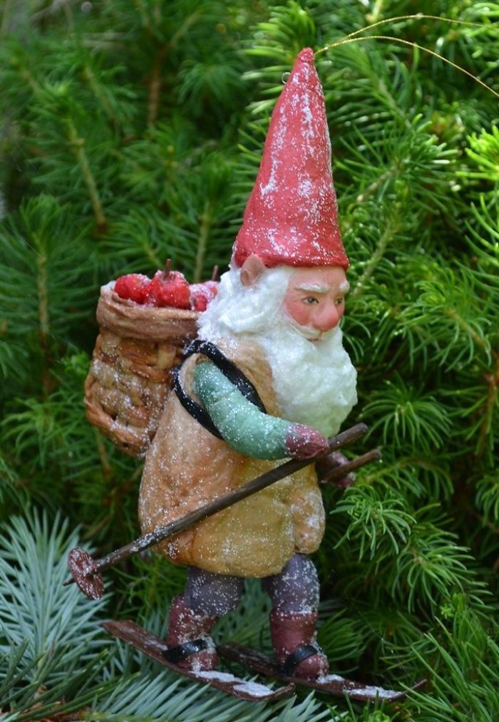 Russian Artist Models Lovely Paper-Mache Christmas Toys As If From The Past Russian Artist Models Lovely Paper-Mache Christmas Toys As If From The Past
