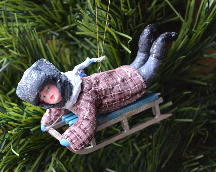 Russian Artist Models Lovely Paper-Mache Christmas Toys As If From The Past Russian Artist Models Lovely Paper-Mache Christmas Toys As If From The Past